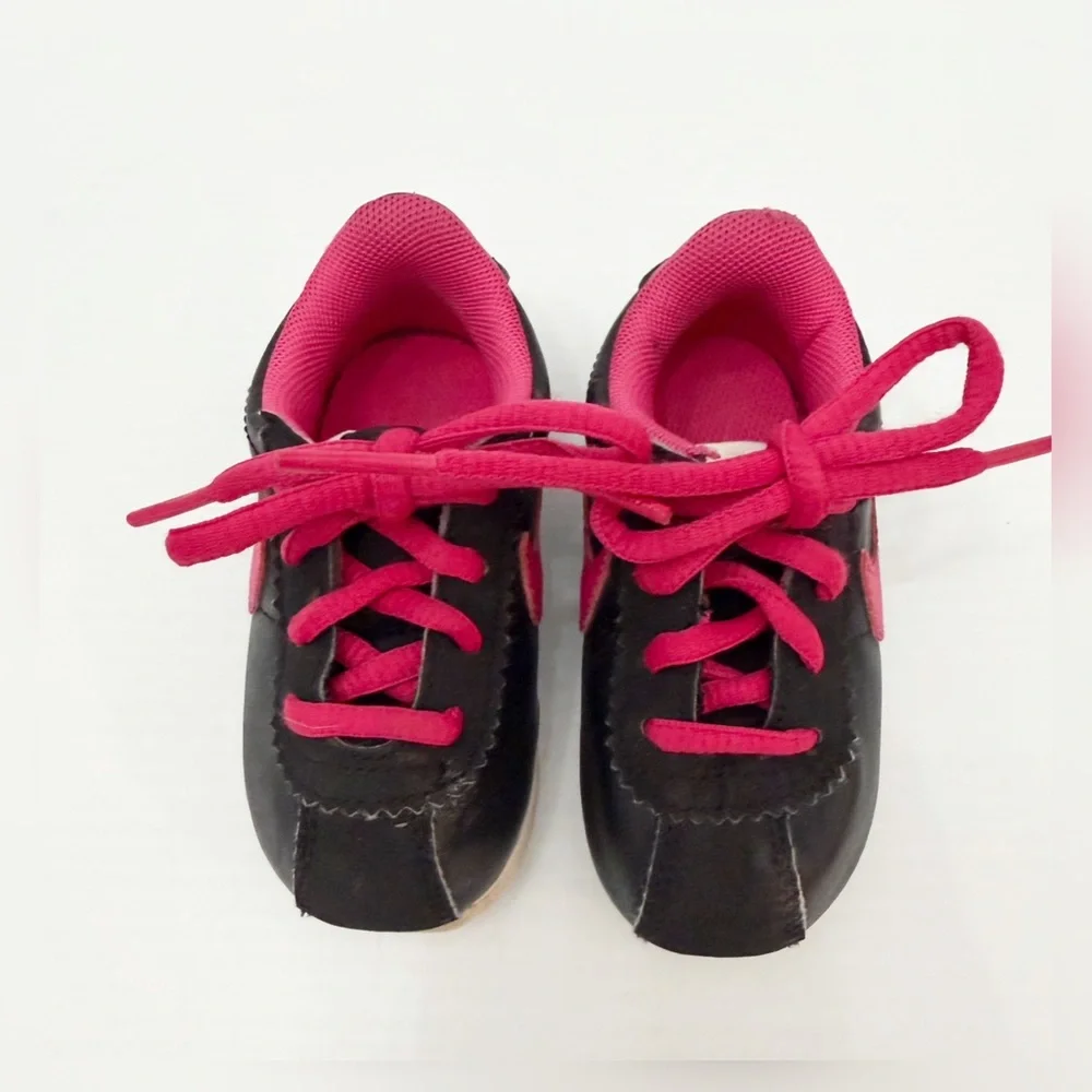 Nike Cortez Sneakers Black, Pink - 5C